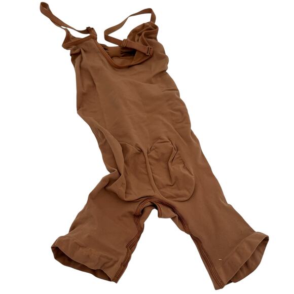 Skims Seamless Sculpting Mid Thigh Bodysuit NWOT Size XS - Picture 4 of 6